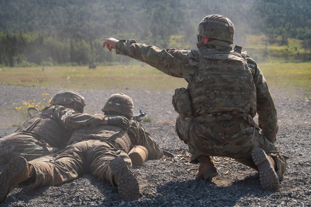 JBER paratroopers conduct M240B live fire training