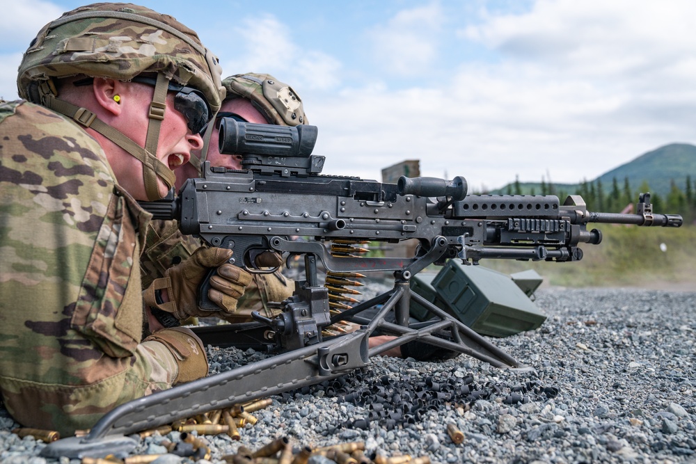 JBER paratroopers conduct M240B live fire training