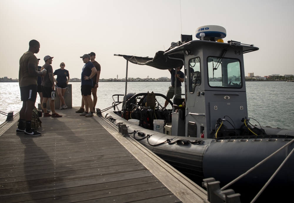 Cutlass Express 21