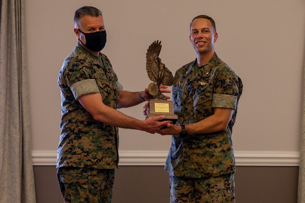 2nd MAW Pilot Awarded Exceptional Aviator of the Year