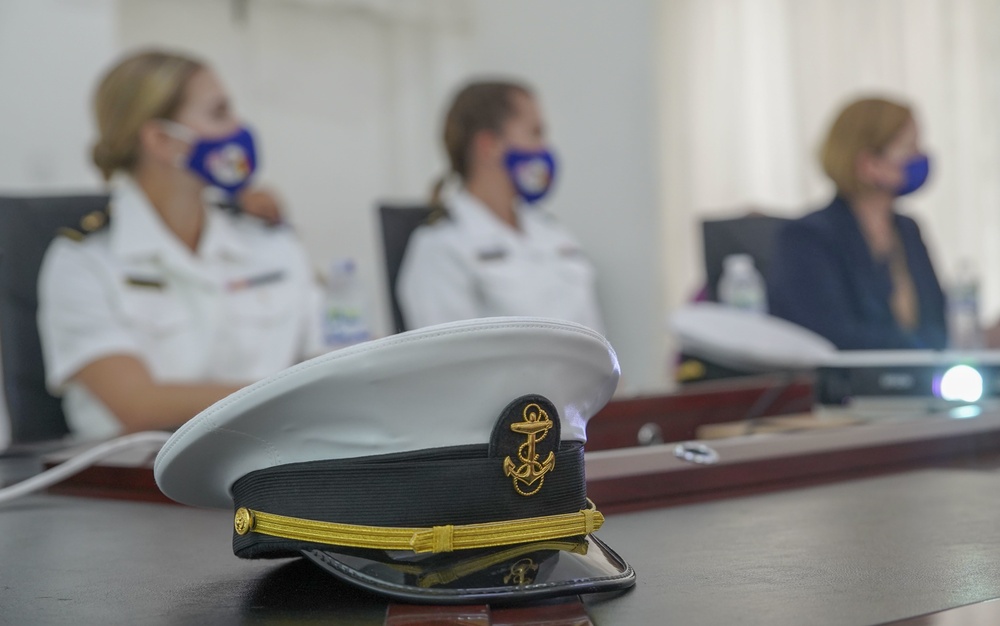 Midshipmen aboard the USS Hershel &quot;Woody&quot; Williams