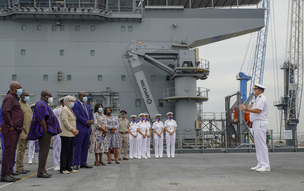 Midshipmen aboard the USS Hershel &quot;Woody&quot; Williams