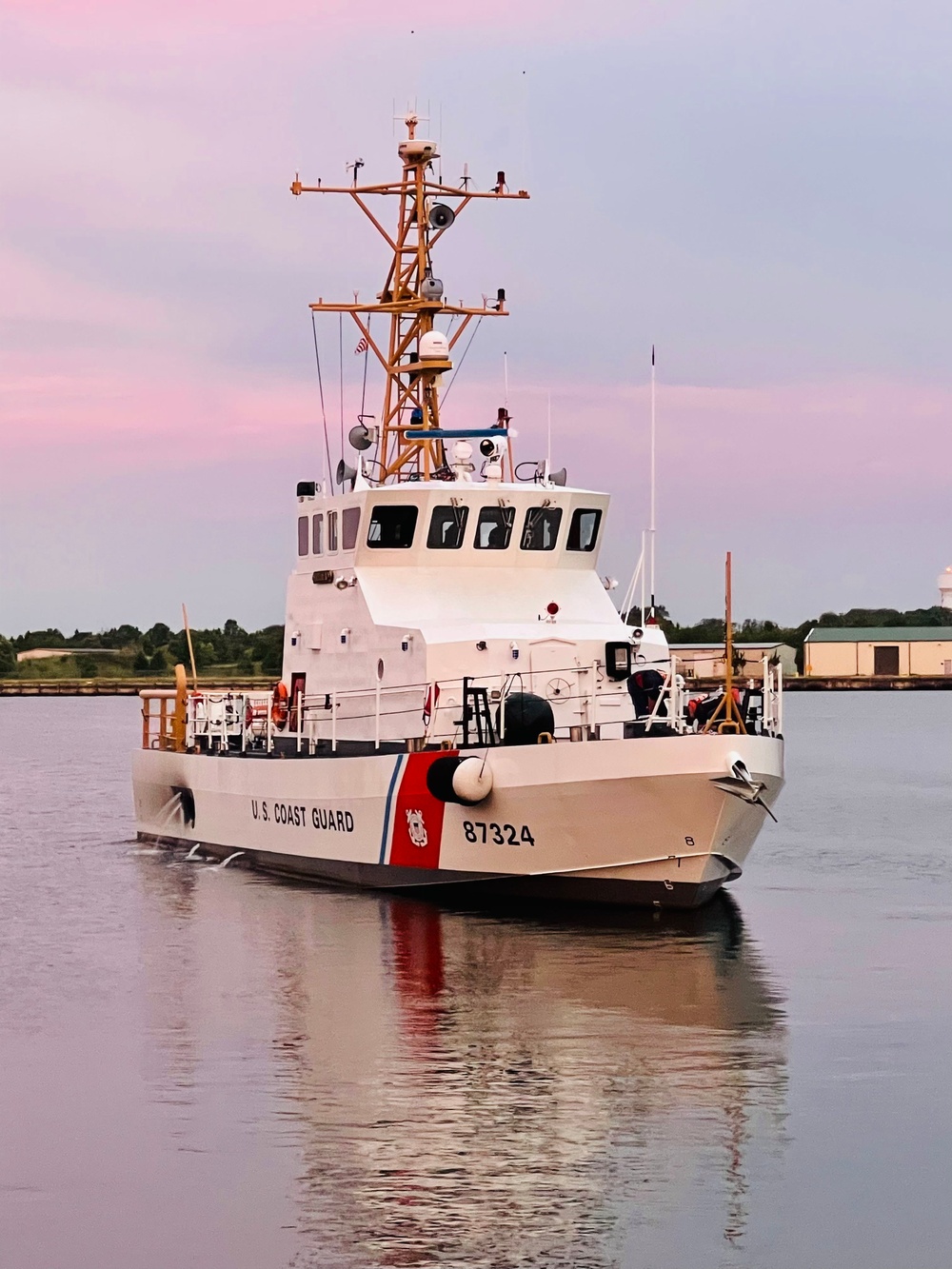 Coast Guard Cutter Steelhead shifts homeport to Fort Macon, N.C.