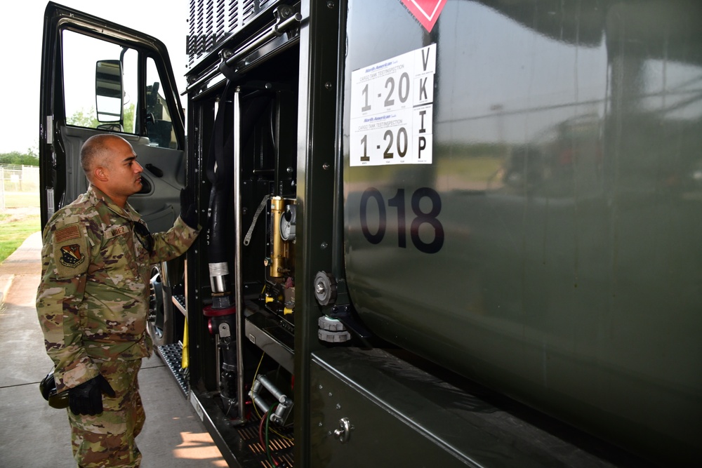 148th Fighter Wing POL Airmen Prepare Prepare to Support the Fire Fighting Efforts in Northern Minnesota