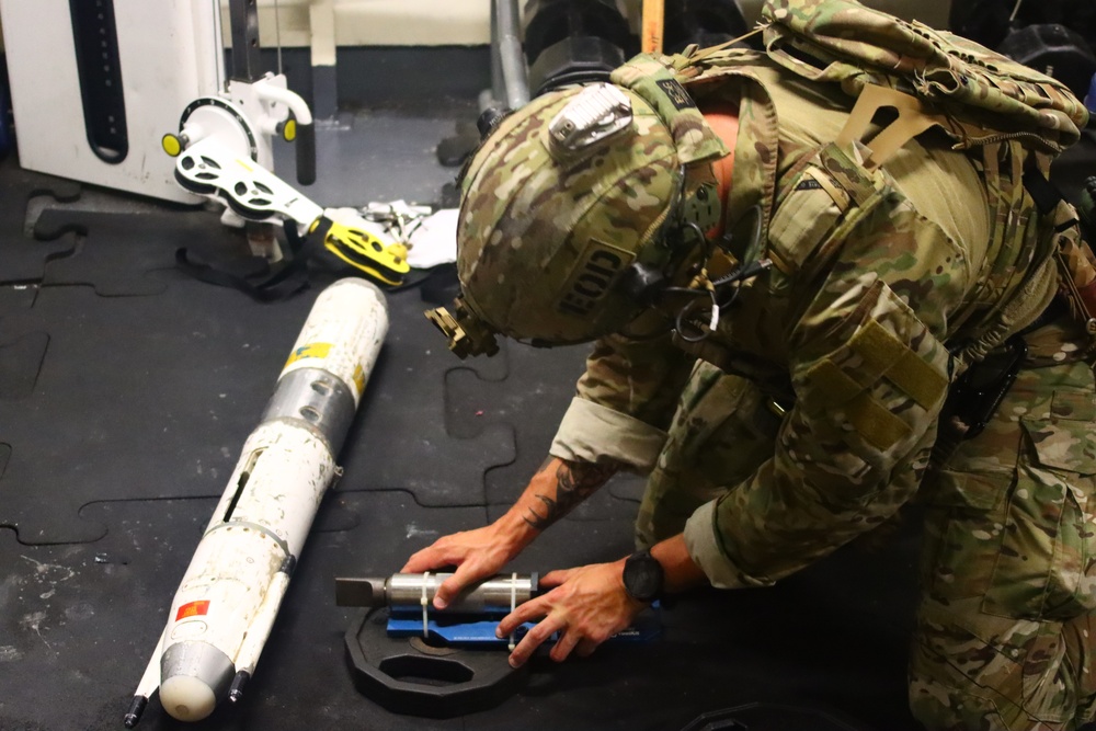 Navy EOD Conducts Battle Damage Repair Training