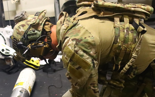 Navy EOD Conducts Battle Damage Repair Training