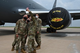 USAF, USSF Surgeon General visits ‘small but mighty’ 97th AMW