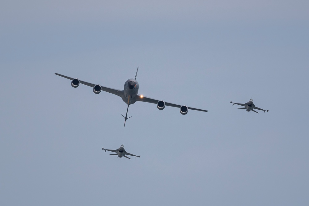 New Jersey Flies in Atlantic City Air Show