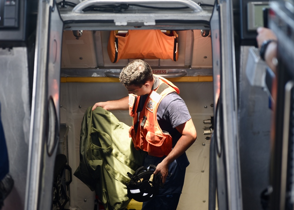 Coast Guard Station Kauai crew conduct training