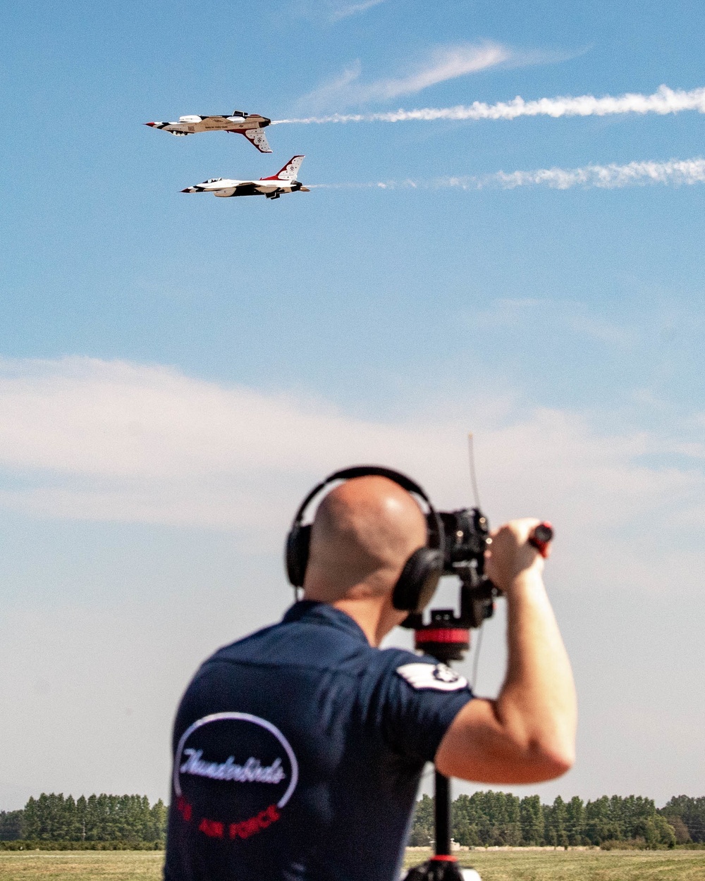 Thunderbirds Take to the Skies at the Oregon International Airshow