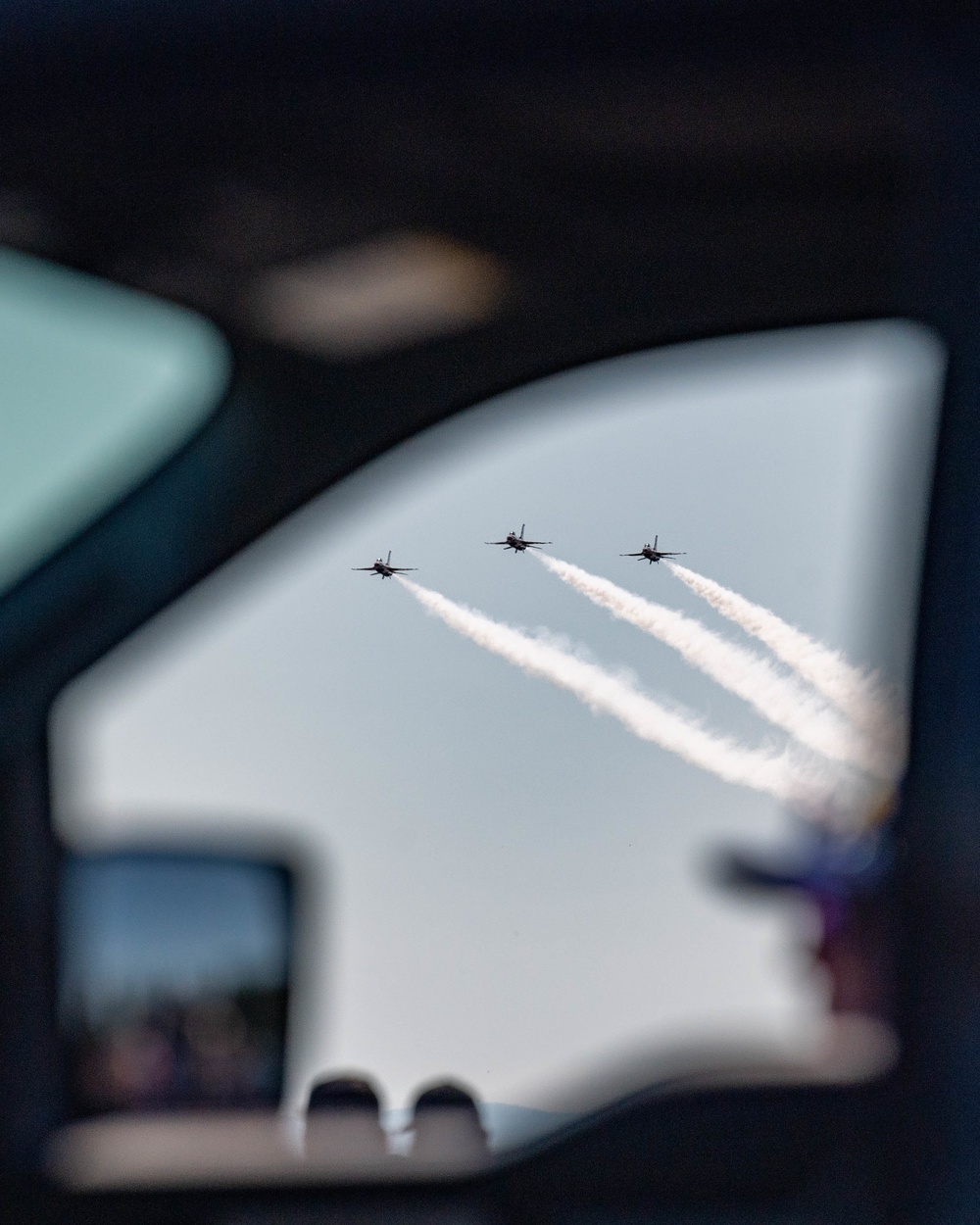 Thunderbirds Take to the Skies at the Oregon International Airshow