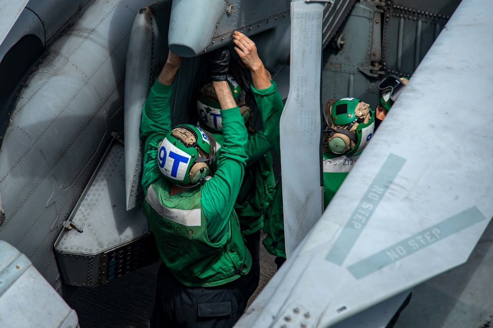 USS Ronald Reagan (CVN 76) Flight Operations