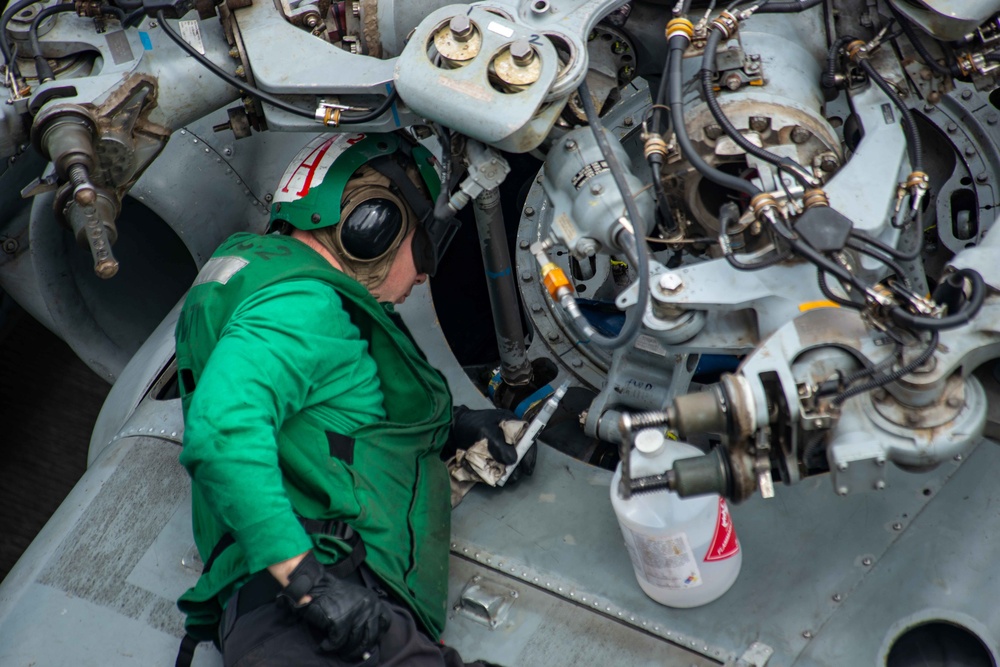 USS Ronald Reagan (CVN 76) Flight Operations