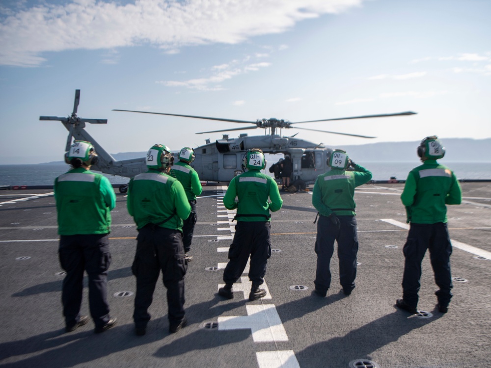 HSC 23 maintainers tow MH-60s Seahawk