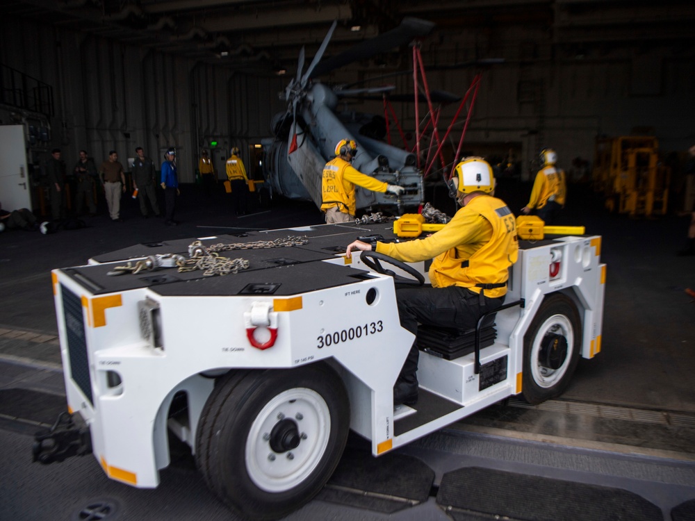 HSC 23 maintainers tow MH-60s Seahawk