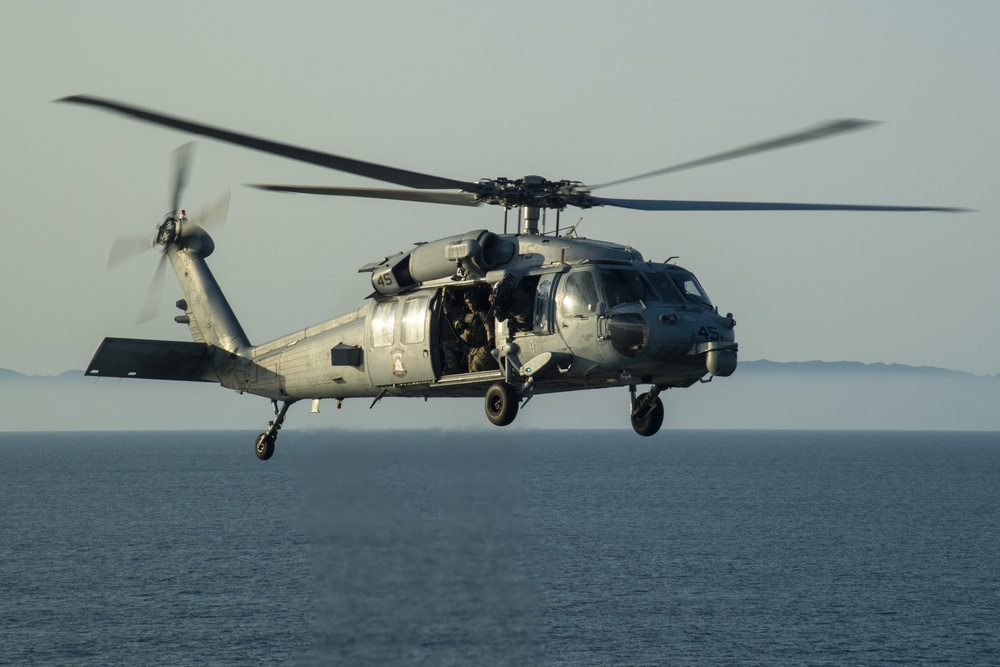 DVIDS - Images - HSC 23 conducts fast rope excersises with USCG MSRT ...