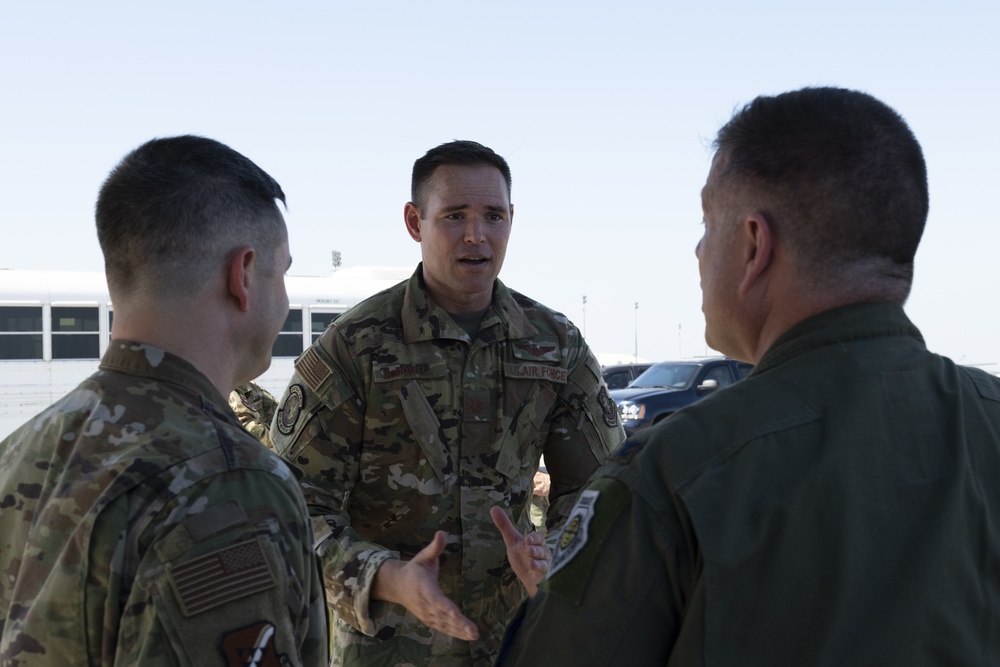 39th ABW command team visits 93rd EARS during immersion tour