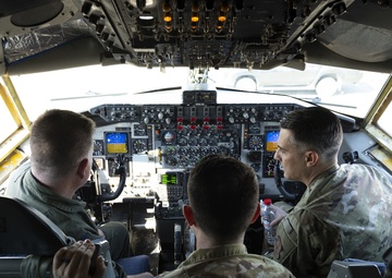 39th ABW command team visits 93rd EARS during immersion tour
