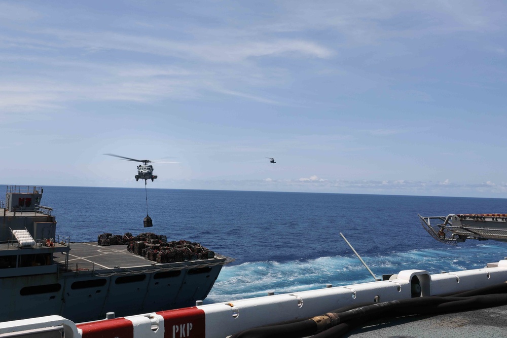 Marines and Sailors with USS Kearsarge (LHD 3) Conduct RAS