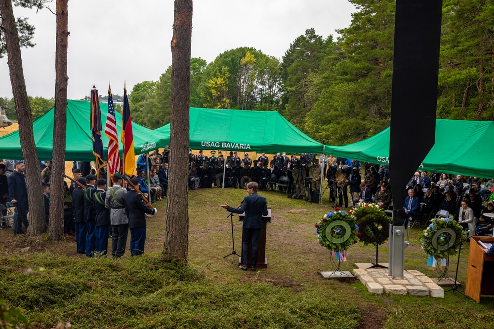 US and Germany commemorate a U.S. Army helicopter crash that killed 37 soldiers 50 years ago