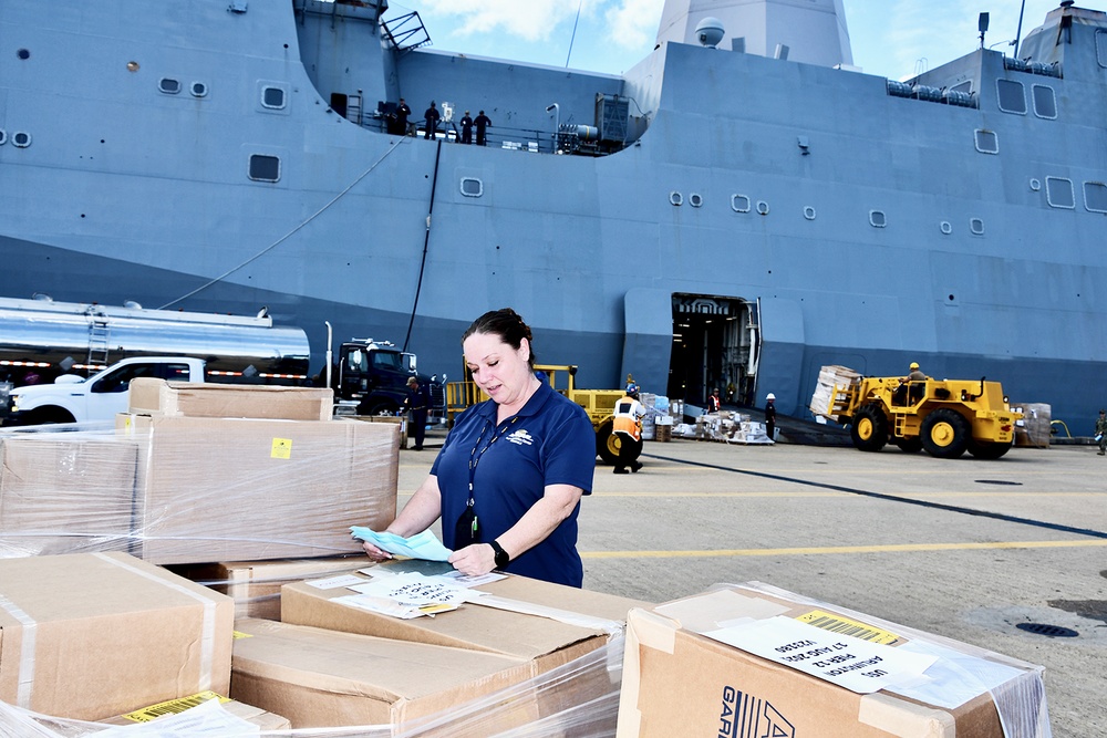 NAVSUP FLC NORFOLK USS ARLINGTON HAITI LOAD OUT