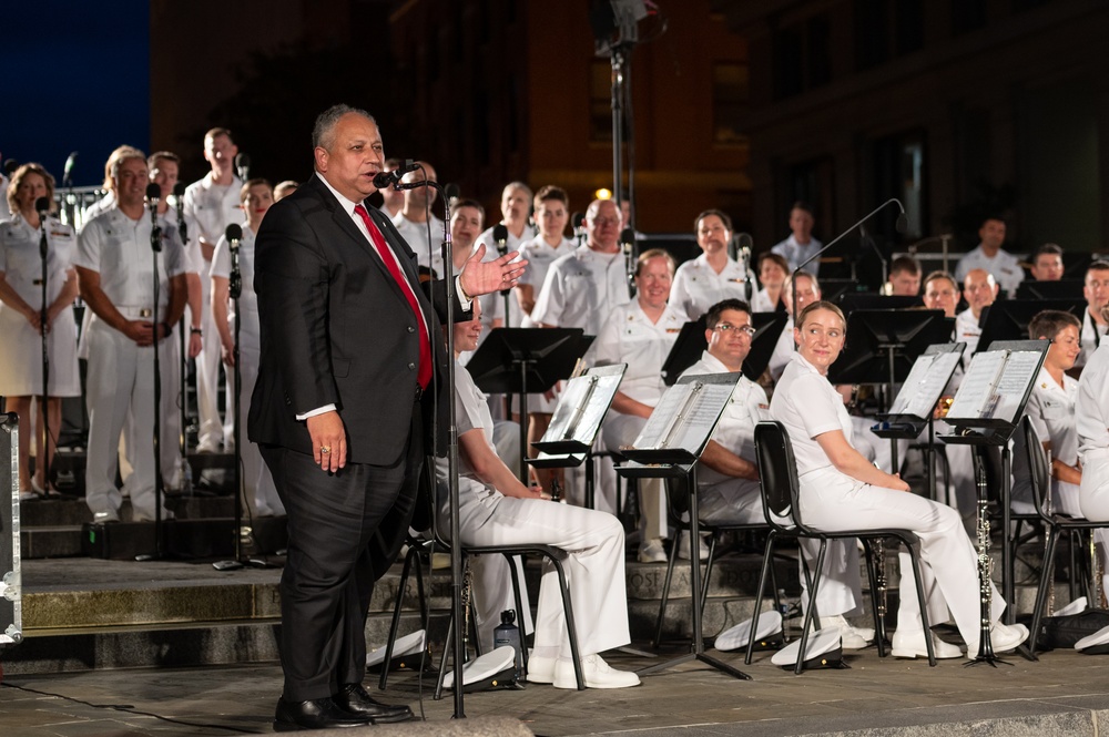 Navy Band performs at Navy Memorial