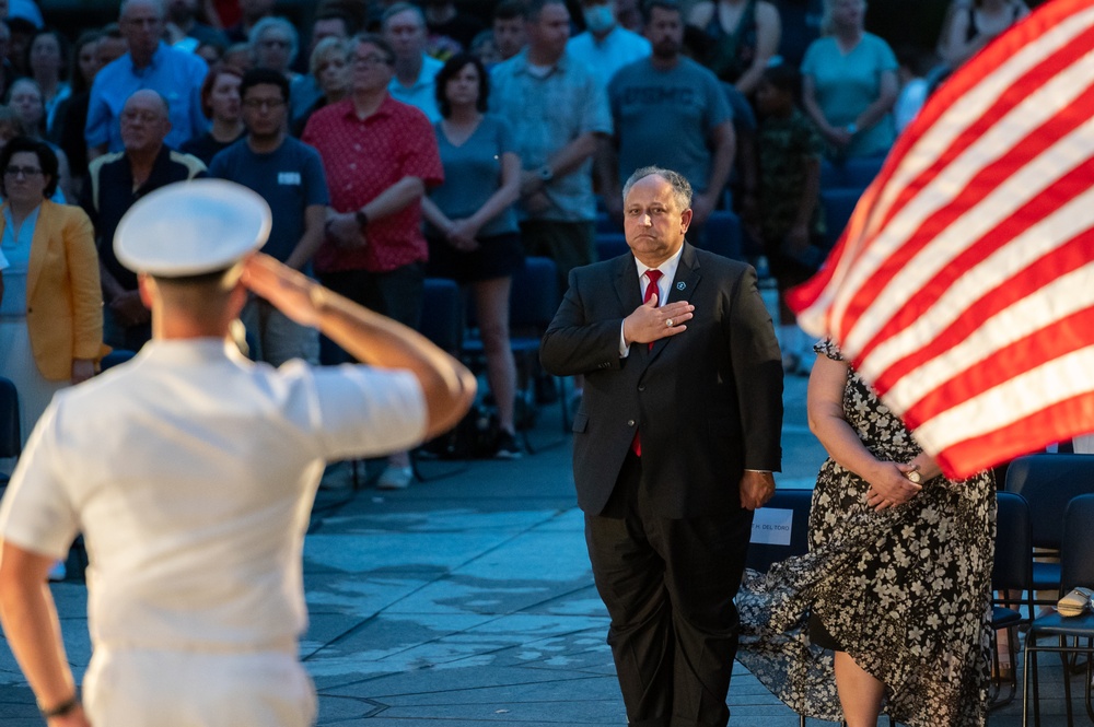 Navy Band performs at Navy Memorial