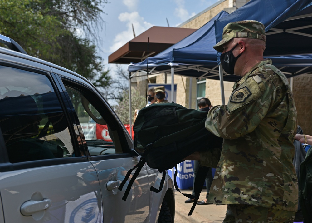 Back to School Backpack Event Operation Homefront 2021