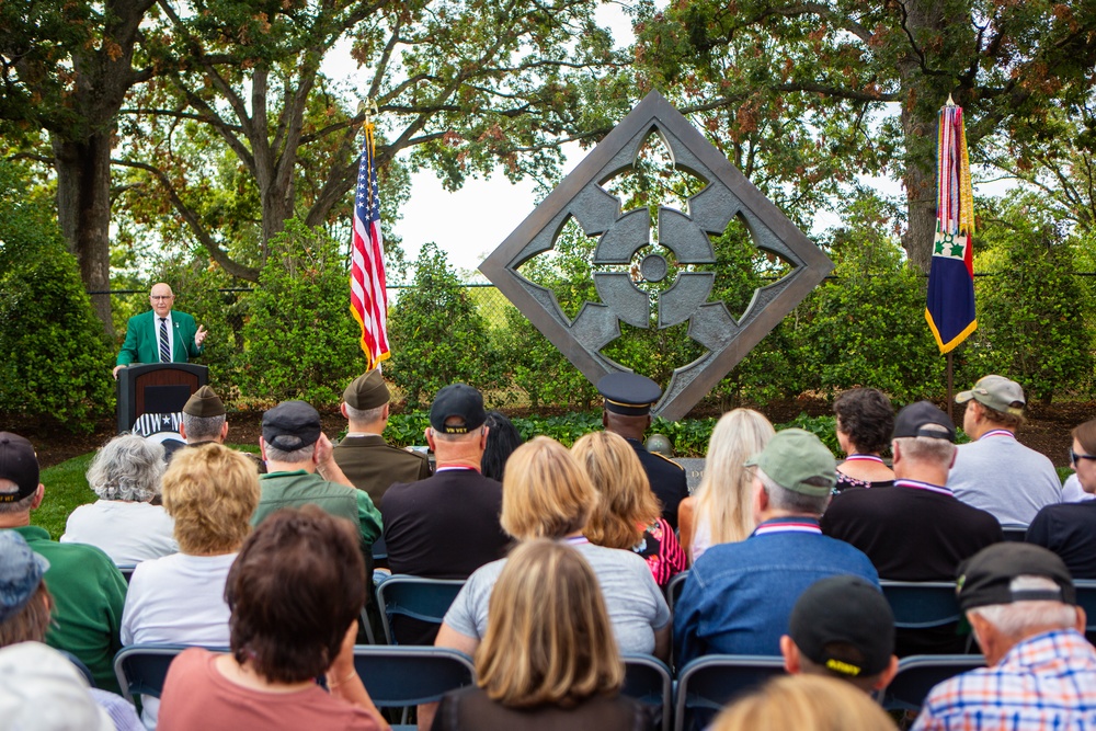 4th Infantry Division Association Hosts Annual Reunion in Arlington