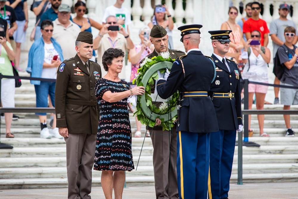 4th Infantry Division Association Hosts Annual Reunion in Arlington