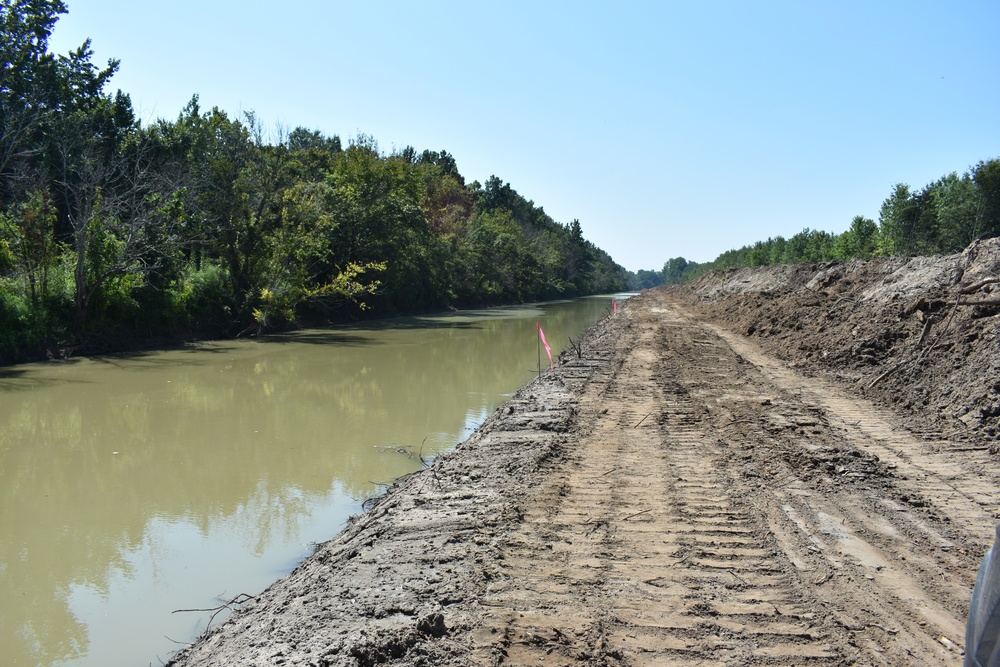 Memphis District Moves Dirt in Arkansas`