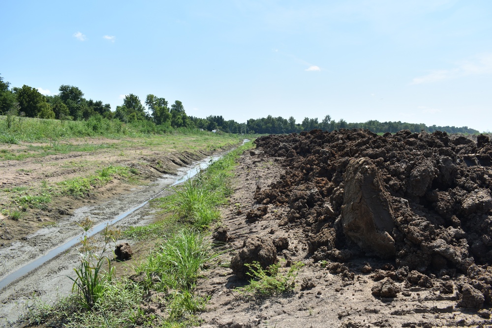 Memphis District Moves Dirt in Arkansas