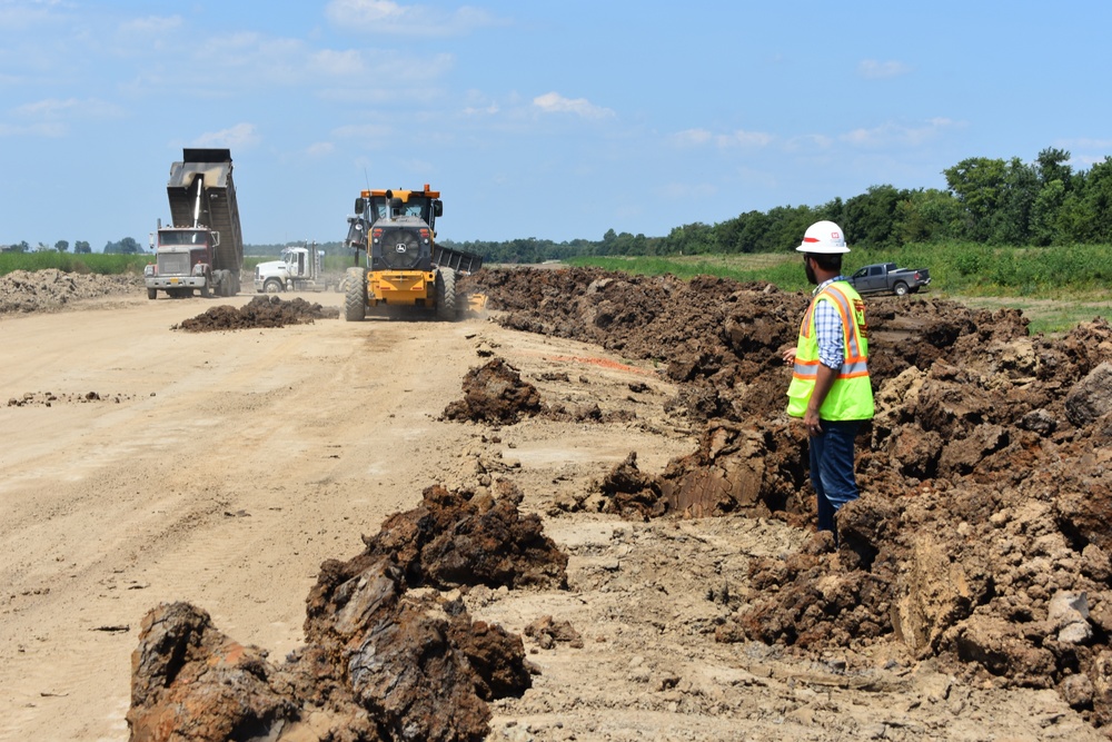 Memphis District Moves Dirt in Arkansas