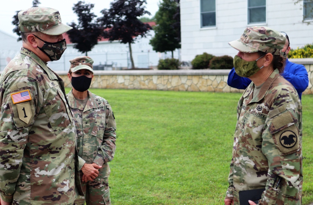 Chief of Army Reserve visits Fort McCoy