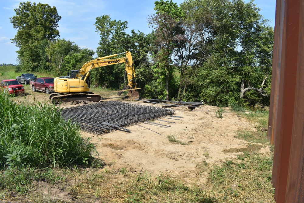 Memphis District Moves Dirt in Arkansas