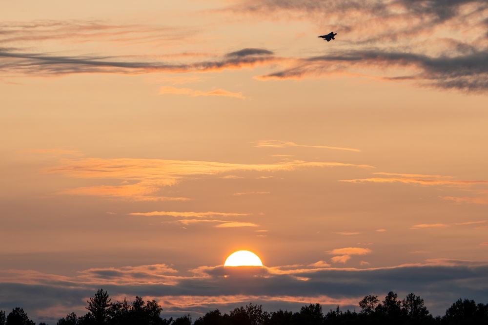 F-22 Raptors Return to JBER