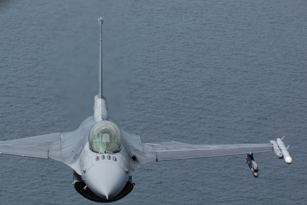 108th Wing and 177th Fighter Wing fly during Atlantic City Airshow