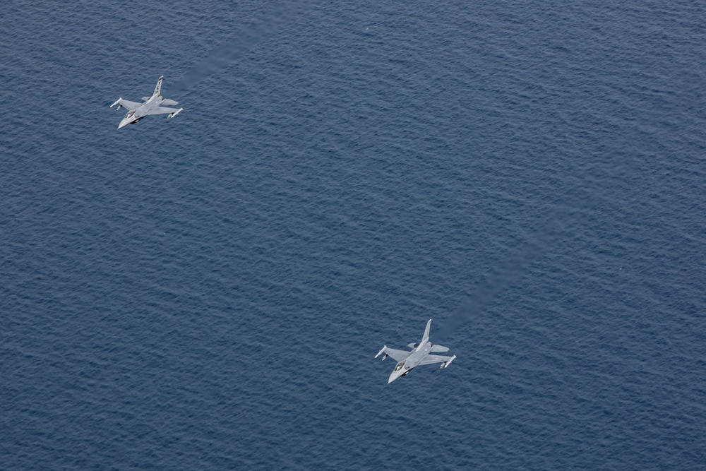 108th Wing and 177th Fighter Wing fly during Atlantic City Airshow