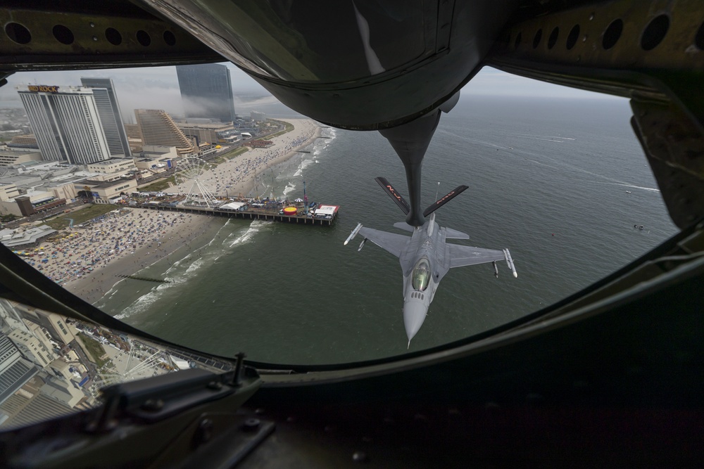 108th Wing and 177th Fighter Wing fly during Atlantic City Airshow