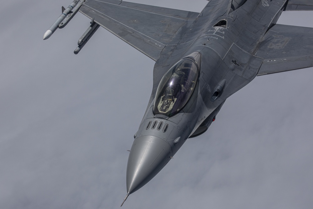 Air Refueling F-16C Fighting Falcons