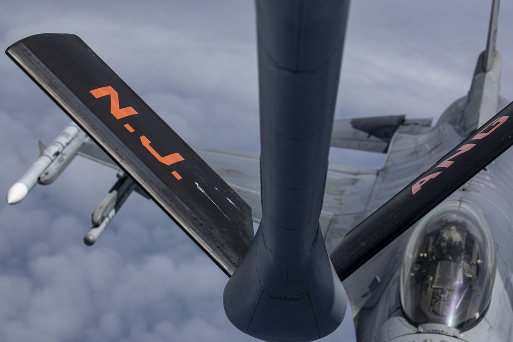 Air Refueling F-16C Fighting Falcons