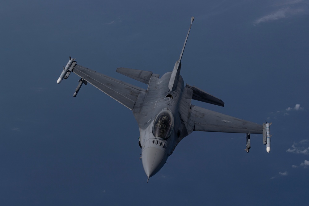 Air Refueling F-16C Fighting Falcons