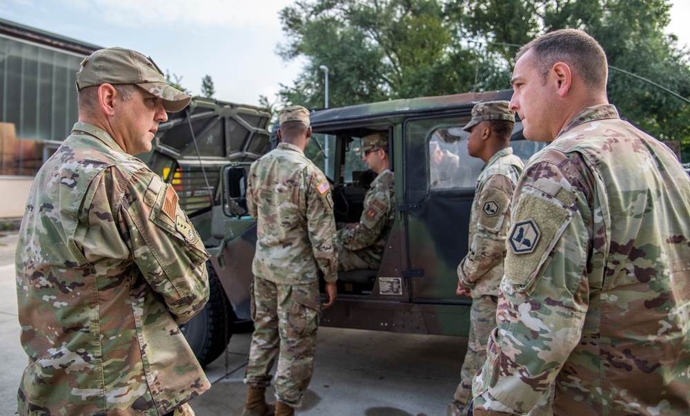 New 435th AGOW, AEW commander meets units