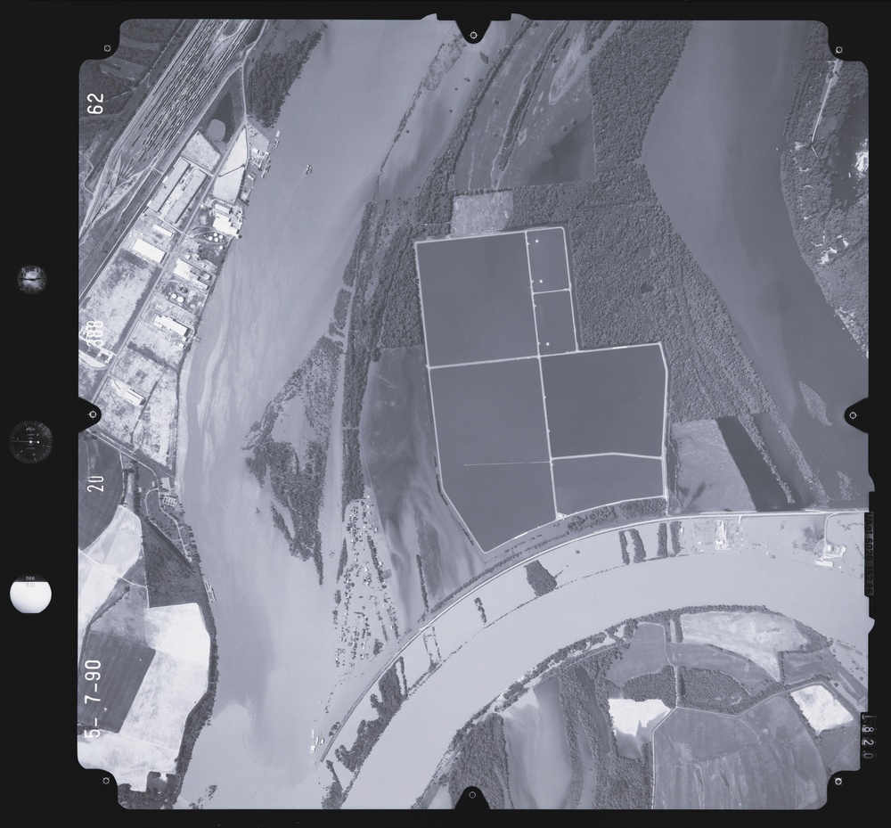 081136.062 - Arkansas River Flood.388.1