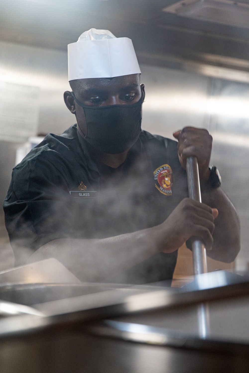 11th MEU Food Service Marines Prepare Food Aboard USS Portland