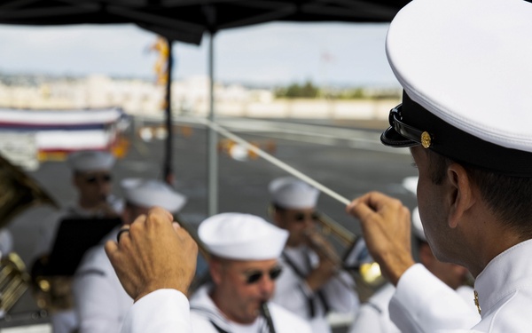 USS Abraham Lincoln (CVN 72) change of command