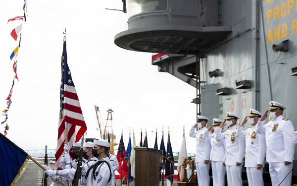 USS Abraham Lincoln (CVN 72) change of command