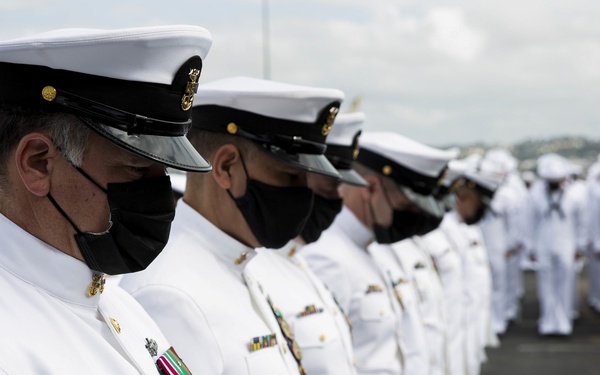 USS Abraham Lincoln (CVN 72) change of command