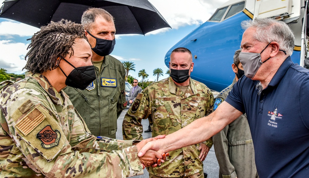 SECAF visits PACAF, emphasizes 'one team, one fight'