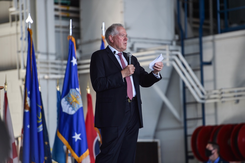 SECAF visits PACAF, emphasizes 'one team, one fight'